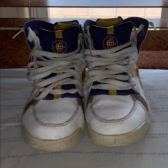 nike air flight huarache lakers